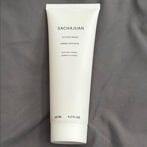 SACHAJUAN light and flexible styling cream. Heat protectant. Vegan. NEW